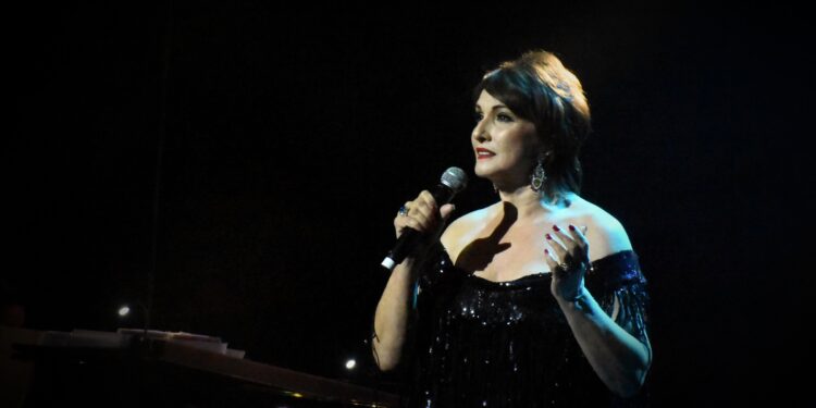 Cecilia García ofrecerá espectáculo en escenario 360