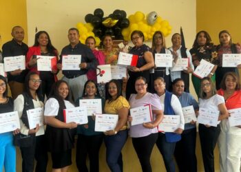 INTEC e INAFOCAM capacitan directivos de educación en gestión y liderazgo