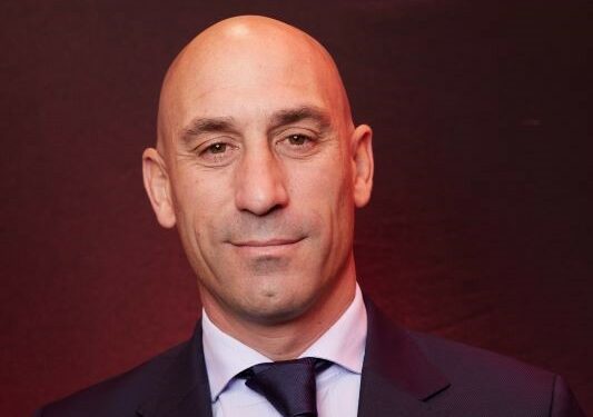 Luis Rubiales en República Dominicana dispuesto a colaborar con la justicia española