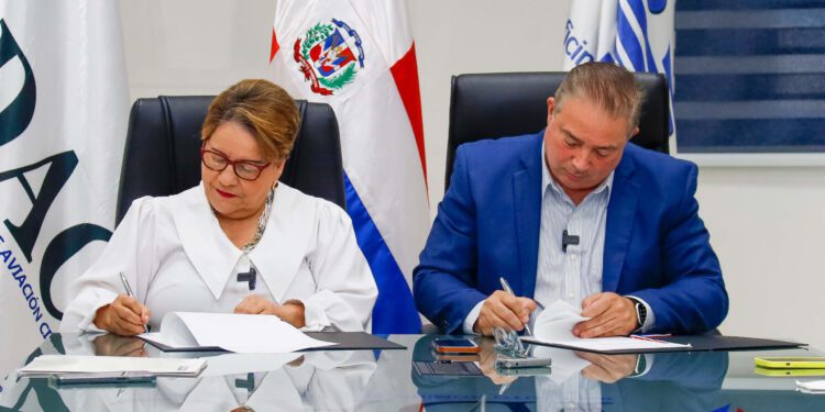 IDAC y ONAMET acuerdan mejorar servicios de meteorología aeronáutica