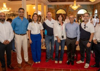 Directores del BID conocen el programa de movilidad eléctrica “E-Delivery”