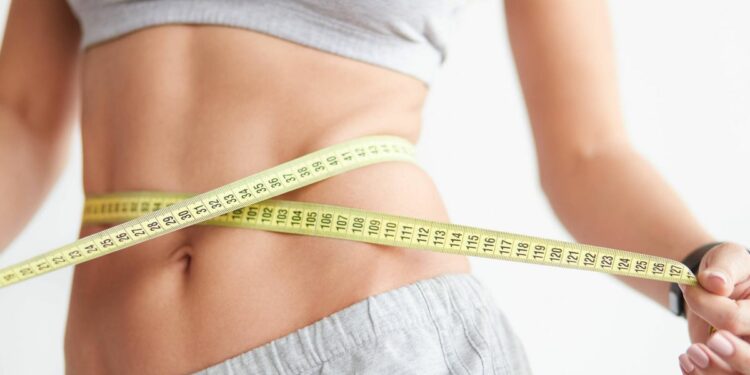 Expertos aclaran el papel de los suplementos en la pérdida de grasa