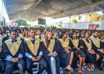 UFHEC impulsa generación de profesionales y reafirma su compromiso con la investigación