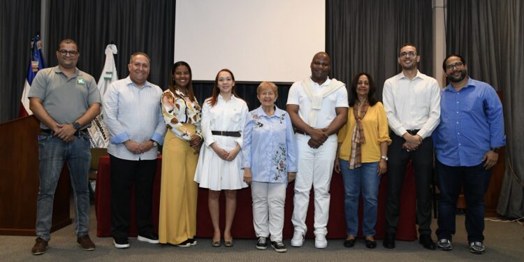 PC realiza asamblea general ordinaria y escoge su nuevo consejo nacional
