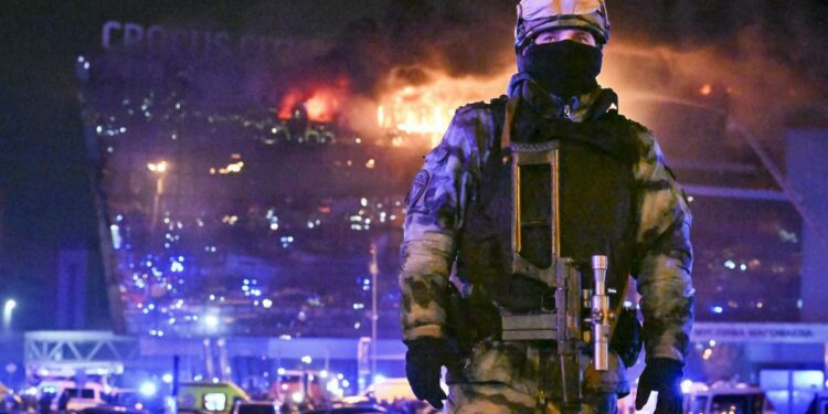 Aumentan a 133 los muertos por ataque terrorista en Rusia