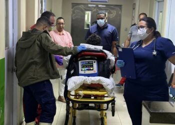 Trasladan a Boston adolescente sufrió quemaduras en carnaval de Salcedo