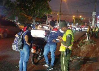 Operativo nocturno retiene más de 700 motocicletas por violaciones a Ley de Tránsito