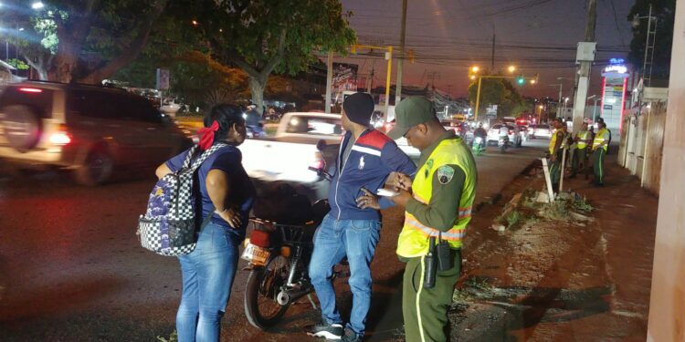 Operativo nocturno retiene más de 700 motocicletas por violaciones a Ley de Tránsito