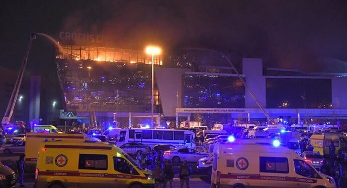 Aumentan a 133 los muertos por el atentado terrorista contra la sala de conciertos de Moscú