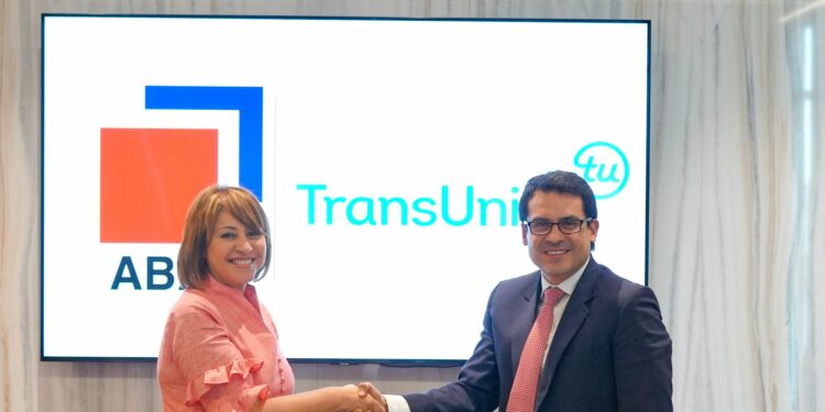 ABA y TransUnion crédito alternativo para acceso a viviendas de bajo costo