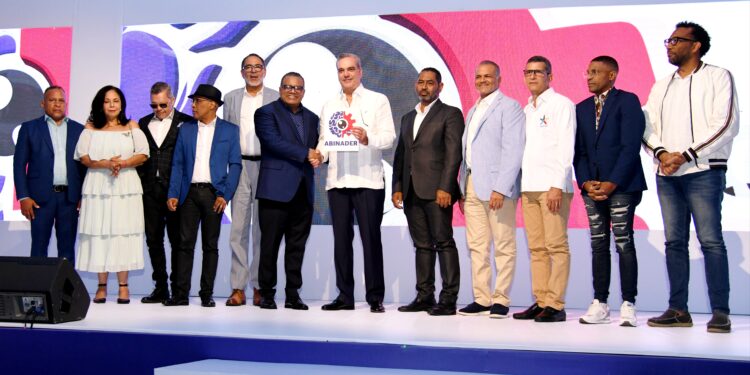 La industria creativa y cultural apuesta por la Reelección de Abinader