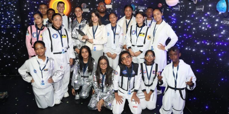 "Mentes brillantes, ideas brillantes" en el Colegio Mis Estrellas