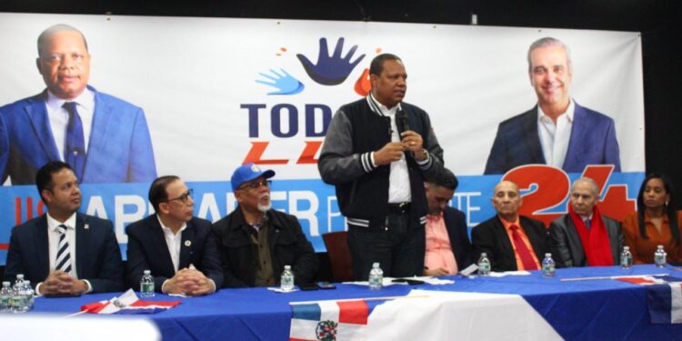 Eddy Alcántara moviliza el voto dominicano en EE.UU. para que voten por Abinader
