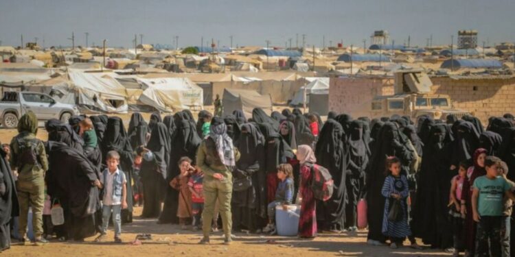 Amnistía Internacional denuncia violaciones a detenidos tras la derrota del Isis