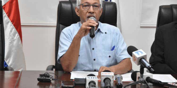 Minerd acusa a Hidalgo de manipular la ADP con fines políticos partidistas