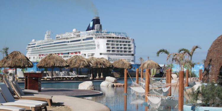 Casi un millón de cruceristas visitan en tres meses a República Dominicana