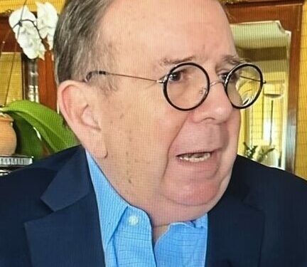 Edmundo González Urrutia: Un líder emergente para el cambio en Venezuela