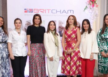 Cámara Británica de Comercio impulsa diálogo sobre inversión en educación y liderazgo femenino