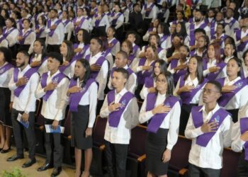 ISFODOSU inviste 287 nuevos profesionales de la educación 