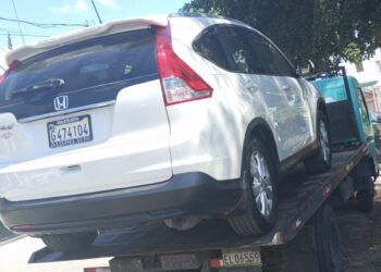 Localizan y detienen conductor de la jeepeta que circulaba en vía contraria