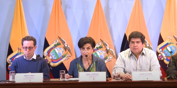 Ecuador justifica la detención de Jorge Glas en la embajada de México por riesgo de fuga