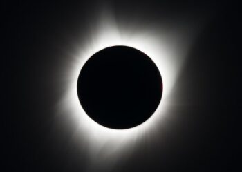 Lo que debe saber del eclipse solar total que ocurrirá este lunes América del Norte 