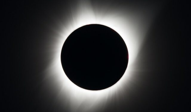 Lo que debe saber del eclipse solar total que ocurrirá este lunes América del Norte