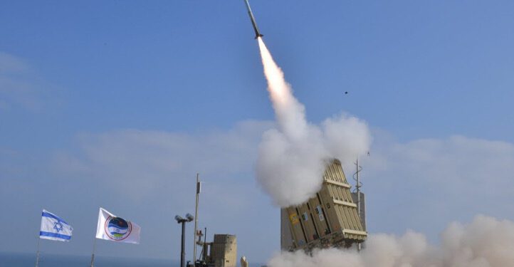 Comenzó la guerra: Irán lanza decenas de drones de ataque contra Israel