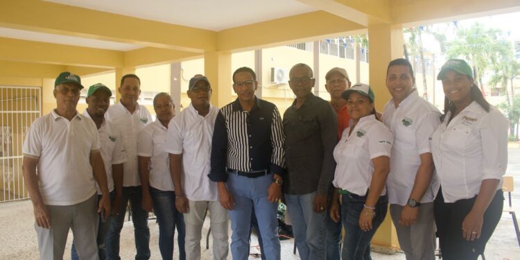 Pedro Jiménez encabeza operativo médico en Cristo Rey