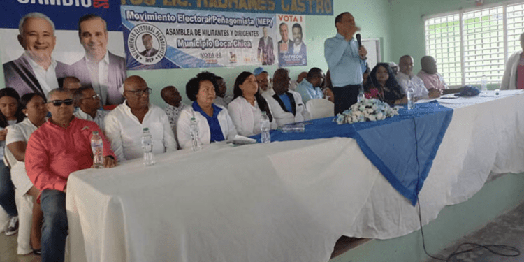 MEP en Boca Chica en apoya reelección de Luis Abinader