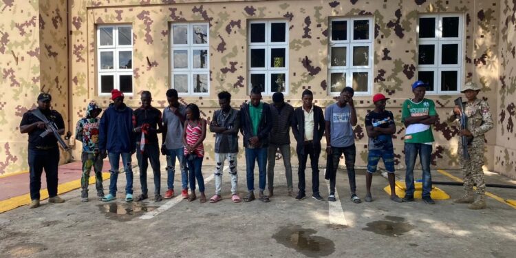 CESFronT detiene a 218 haitianos y decomisa contrabando en Dajabón