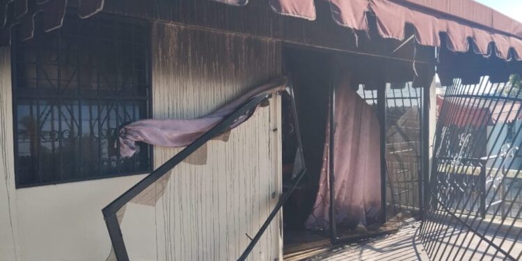 Tragedia en Villa Mella: Incendio deja tres fallecidos, incluyendo dos niños