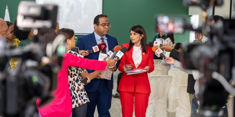 Refidomsa y UNPHU presentan hallazgos cruciales sobre hidrocarburos en RD