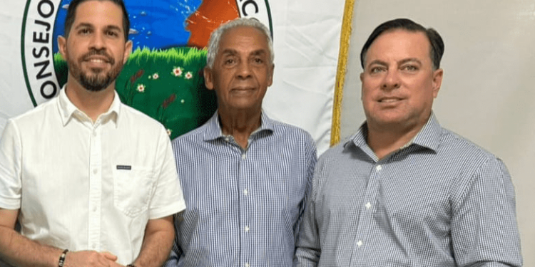 Alcaldes de Puerto Rico conocen atractivos zona Jarabacoa