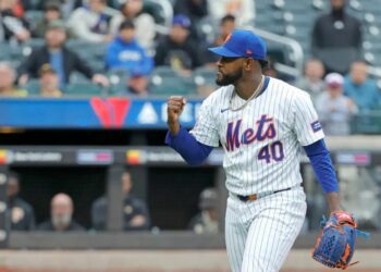 Destellos de Grandeza: Severino y jonroneros dominicanos brillan en las mayores