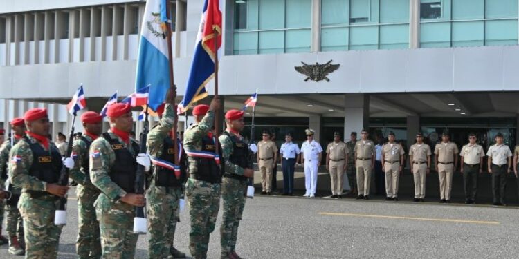 Fuerzas Armadas dominicanas y guatemaltecas inician colaboración en derechos humanos