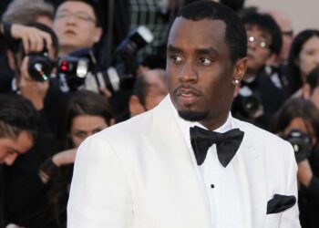 Acusan a Sean "Diddy" Combs y su hijo de agresión sexual en un yate de lujo