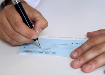 La digitalización redefine los métodos de pago en RD: Uso de cheque en declive