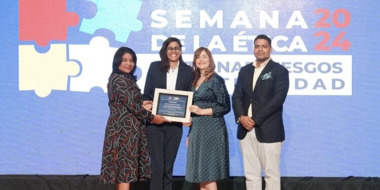 Procompetencia es destacada por su compromiso con la integridad y la ética