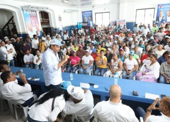 Eddy Alcántara pronostica victoria aplastante de Abinader y el PRM