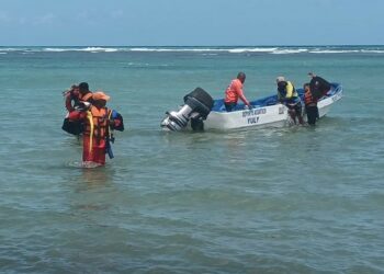 Buscan tres personas desaparecidas en playa Marapicá o El Bronx