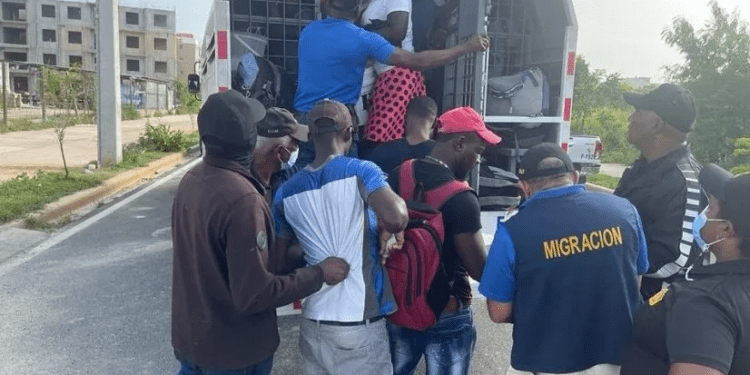 Haití gravita sobre el nuevo mandato dominicano de Luis Abinader