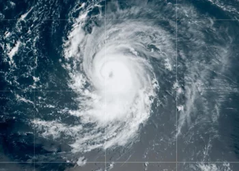 NOAA pronostica temporada de huracanes 2024 será más activa de lo normal