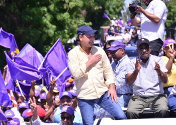 Abel Martínez insta a Luis Abinader a defender sobernía nacional