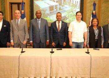 Presidente Abinader instruye construcción de Centro UASD en Santo Domingo Este