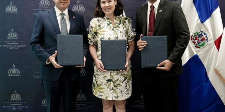 Con el apoyo de la Universidad de Purdue impulsarán la industria de semiconductores en RD