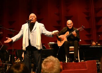 Encanto sinfónico bajo las estrellas: Noche histórica con Danny Rivera"