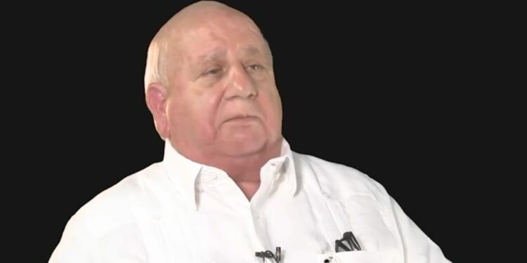 Ernesto Fadul responde a Roque Espaillat y defiende a Ranfis Domínguez