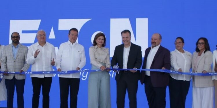 Eaton inaugura nueva planta de ensamblaje en Santiago