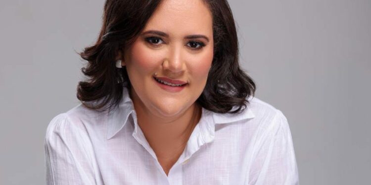 Carolina Mejía reestructura el gabinete municipal con nuevas designaciones